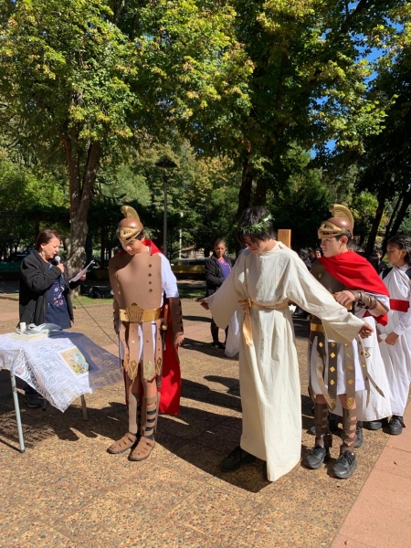 Vía Crucis en espacio abierto